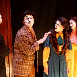 Mike Dees, Jered McLenigan, Megan Bellwoar, and Sarah Van Auken in <em>Dublin By Lamplight</em>. Photo: Katie Reing