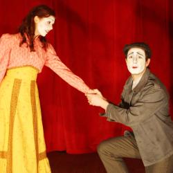 Sarah Van Auken and Kevin Meehan in <em>Dublin By Lamplight</em>. Photo: Katie Reing