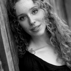 Isa St. Clair headshot