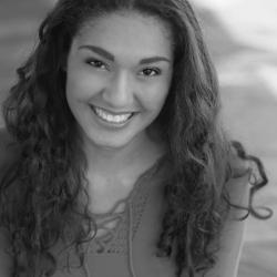 Aneesa Neibauer headshot