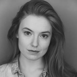 Katie Stahl headshot